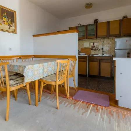 Nada Apartment Dramalj